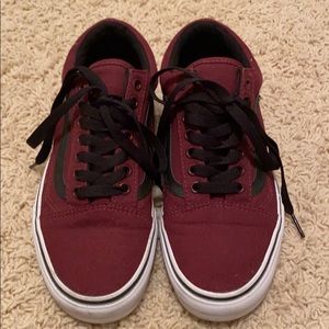 Women’s Vans in Maroon color